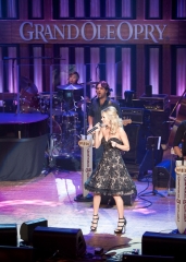 grand ol opry carrie.jpg